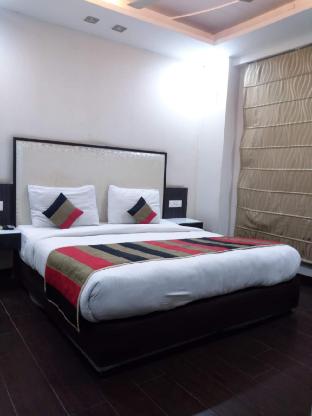 hotel pitrashish grand