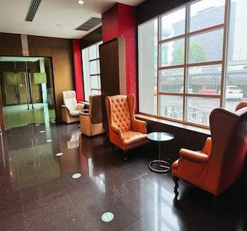 capital o 75514 vasidtee city hotel