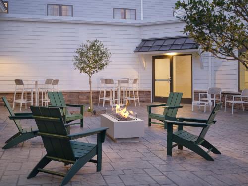 element lenox berkshires