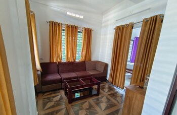 nirupama hotel aluva