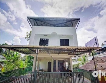 nirupama hotel aluva