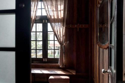 uthai heritage hotel