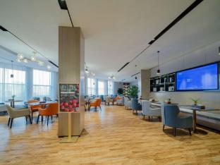 echarm hotel huangshi daye high speed railway station bund capital