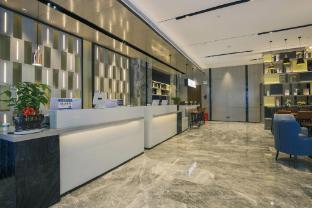 echarm hotel huangshi daye high speed railway station bund capital