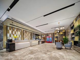 echarm hotel huangshi daye high speed railway station bund capital