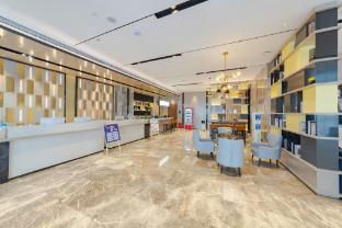 echarm hotel huangshi daye high speed railway station bund capital