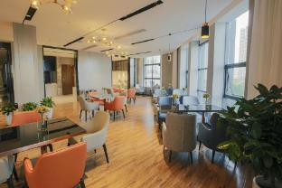 echarm hotel huangshi daye high speed railway station bund capital