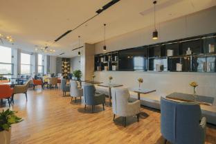 echarm hotel huangshi daye high speed railway station bund capital