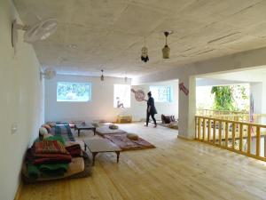Hotel Sukha Palace,Jamnikund Road,2 star