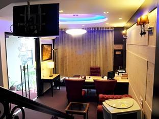 the metropolis guest house near rk ashram metro station