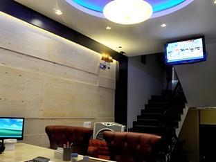 the metropolis guest house near rk ashram metro station