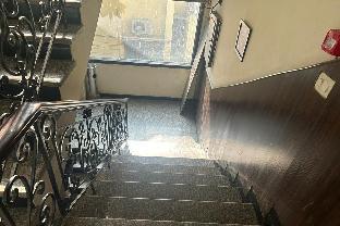 the metropolis guest house near rk ashram metro station