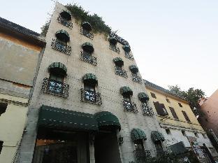 the metropolis guest house near rk ashram metro station