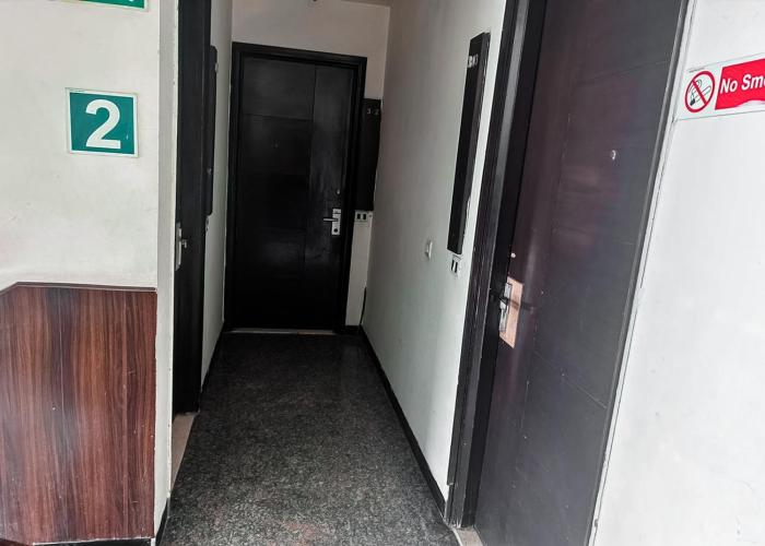 the metropolis guest house near rk ashram metro station