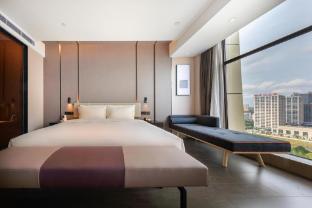 atour hotel guiyang guanshanhu park