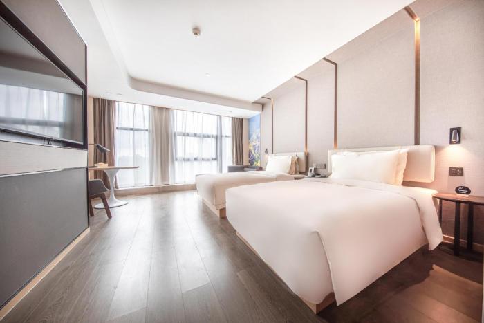 atour hotel guiyang guanshanhu park
