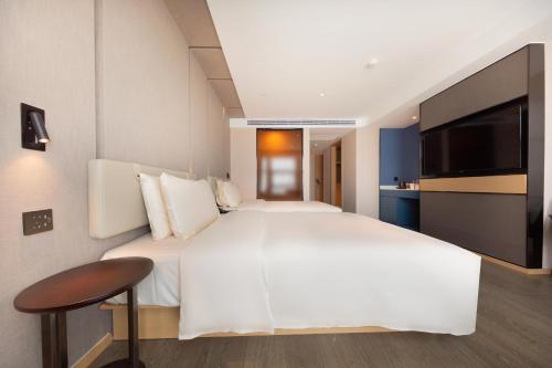 atour hotel guiyang guanshanhu park