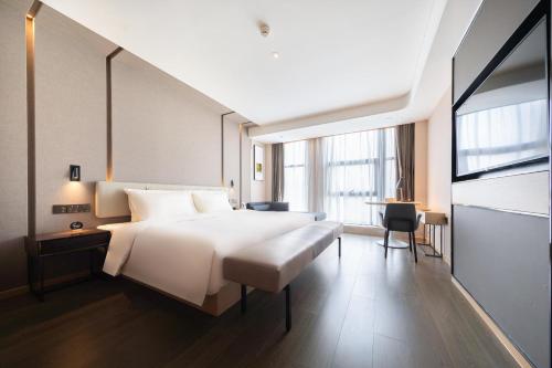 atour hotel guiyang guanshanhu park