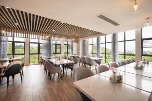atour hotel zhuhai tangjiawan campus town jinding plaza