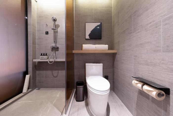 atour hotel zhuhai tangjiawan campus town jinding plaza