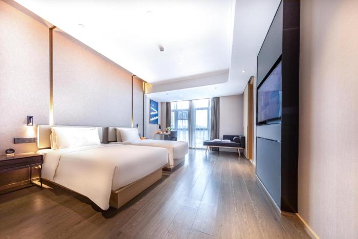 atour hotel zhuhai tangjiawan campus town jinding plaza