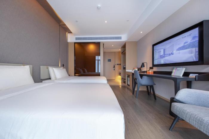 atour hotel zhuhai tangjiawan campus town jinding plaza