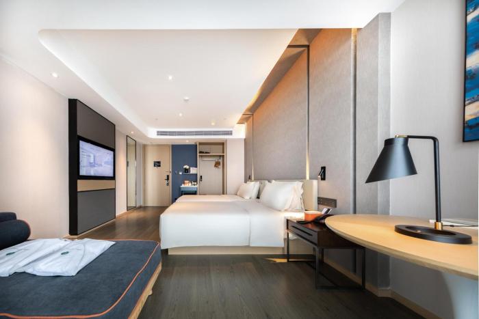 atour hotel zhuhai tangjiawan campus town jinding plaza