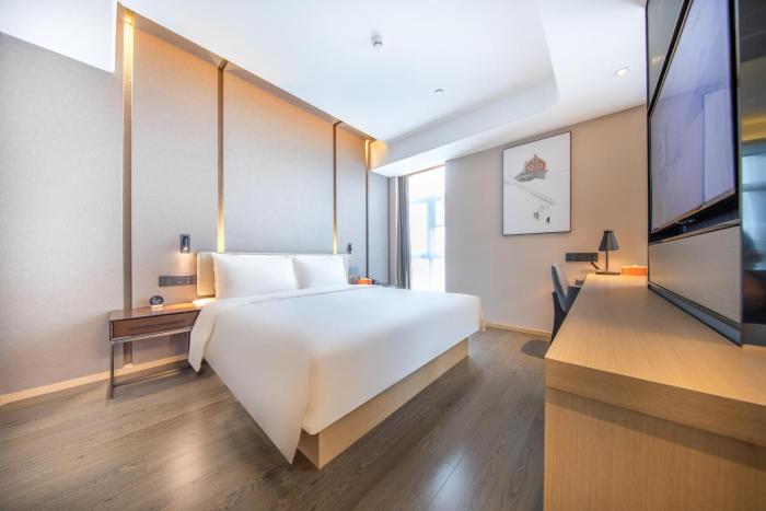 atour hotel zhuhai tangjiawan campus town jinding plaza
