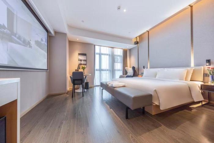 atour hotel zhuhai tangjiawan campus town jinding plaza