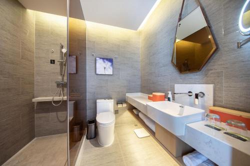 atour hotel zhuhai tangjiawan campus town jinding plaza