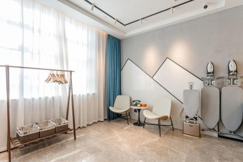 atour hotel changzhou wujin science and education city