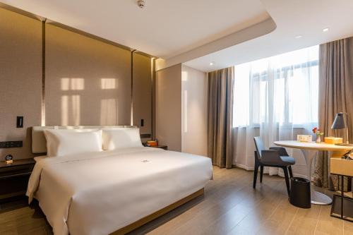atour hotel changzhou wujin science and education city