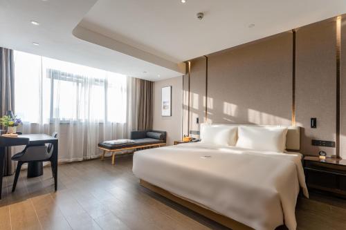 atour hotel changzhou wujin science and education city