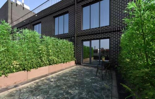 atour hotel beijing lize finance business unit