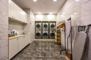atour hotel beijing lize finance business unit