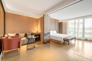 atour hotel beijing lize finance business unit