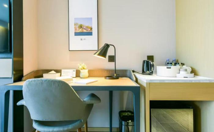 atour hotel beijing lize finance business unit