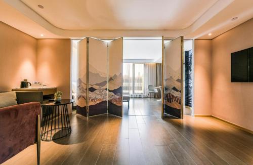 atour hotel beijing lize finance business unit