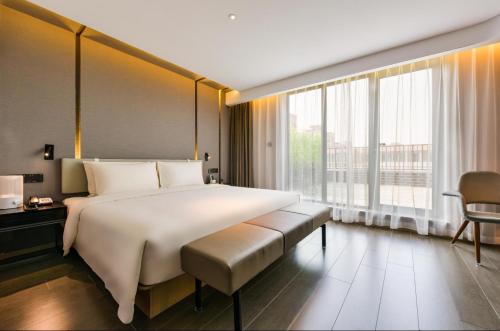 atour hotel beijing lize finance business unit