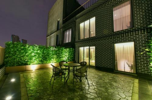 atour hotel beijing lize finance business unit