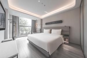 atour x hotel nantong haohe scenic spot tv tower