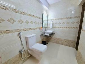 bay leaf by live inn