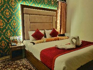 bay leaf by live inn