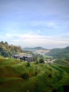talula hill farmstay kluang