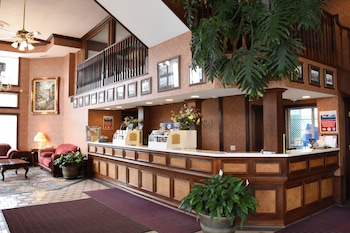 hamilton inn select beachfront mackinaw city