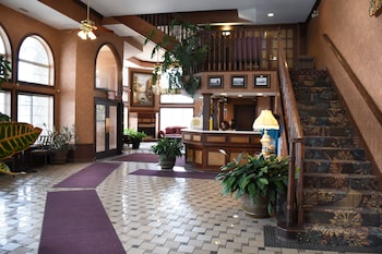 hamilton inn select beachfront mackinaw city