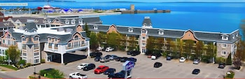 hamilton inn select beachfront mackinaw city