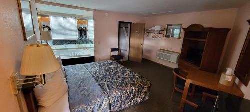 mackinaw budget inn