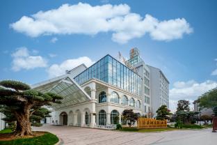 narada resort shanghai hotel disney store
