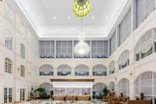 narada resort shanghai hotel disney store